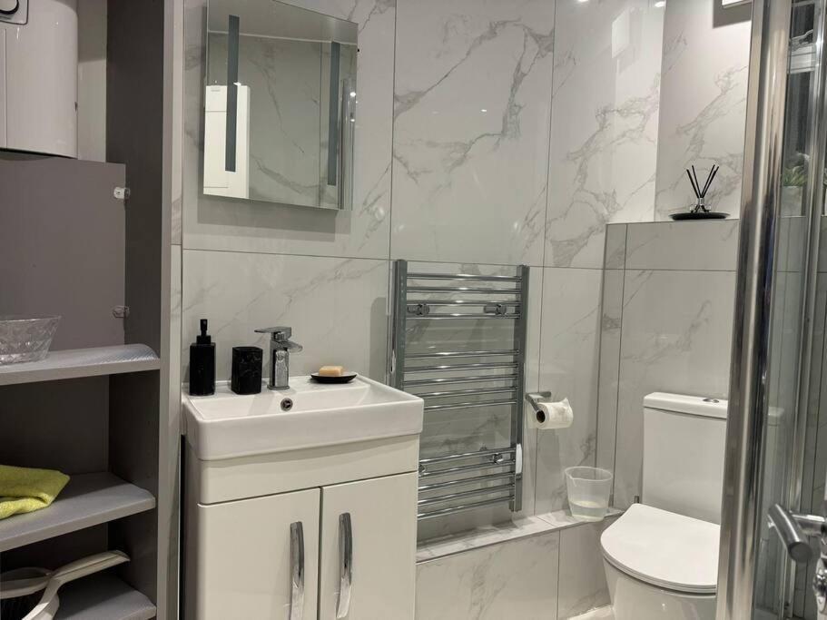 Apartamento 1 Bedroom Luxury Flat In Kensington