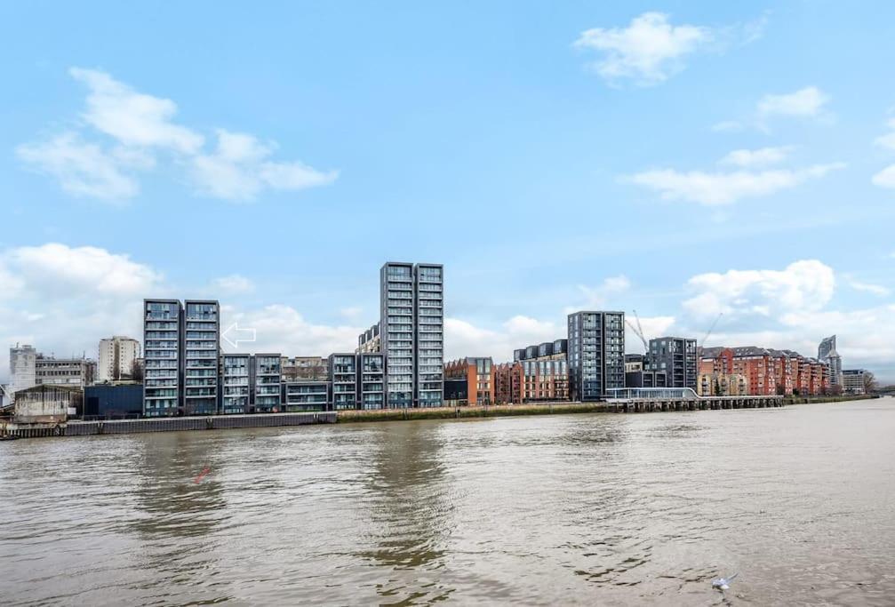 Appartement 2 Bed Riverside Londres