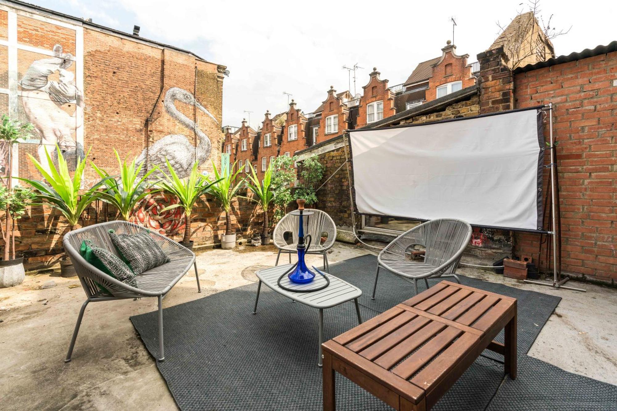 Lv1 Central-zone1-shoreditch-bricklane-liverpoolstreet London