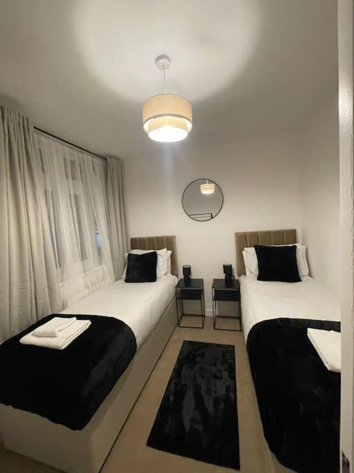 Elegant Cosy In Wembley 8 Max + Driveway Appartement *