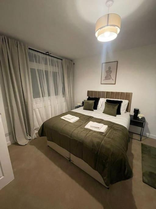 Elegant Cosy In Wembley 8 Max + Driveway Londres