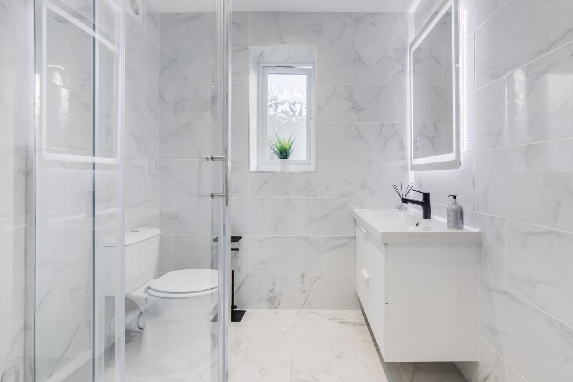 Modern 1 Bed - Nine Elms, Battersea *
