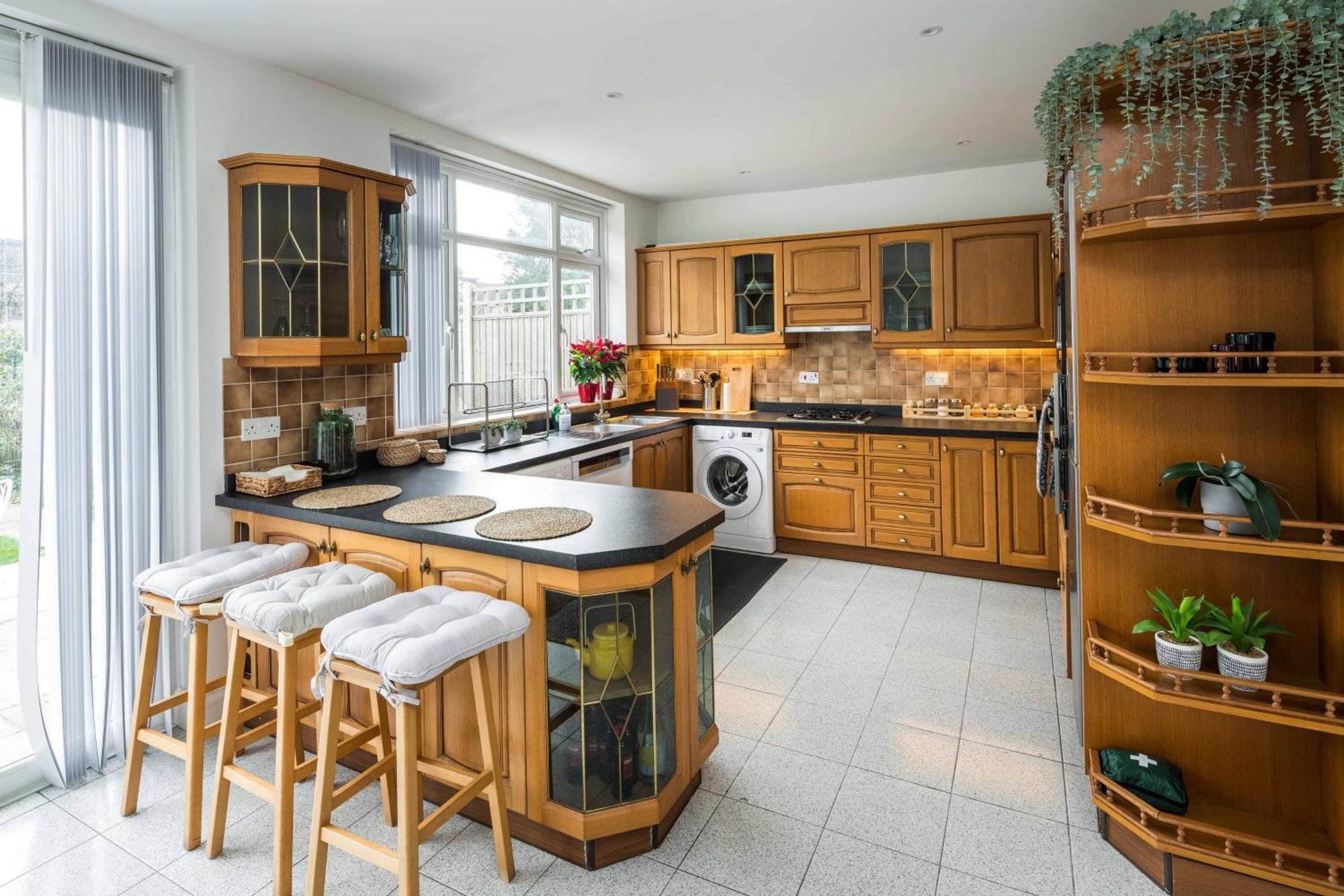 Contemporary 5 Bedroom With Garden North Finchley Casa de férias