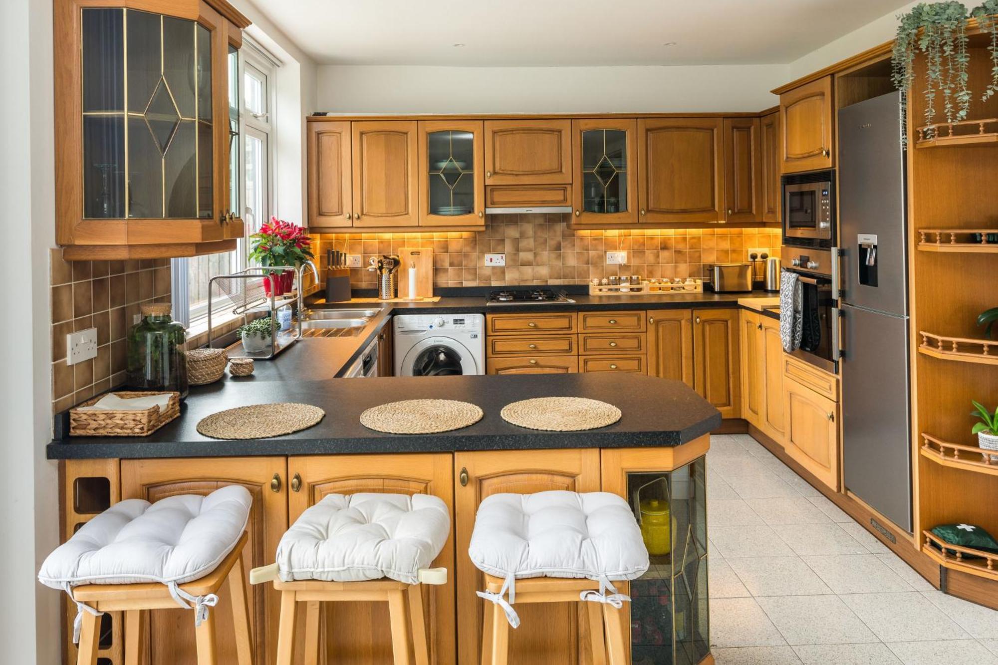 Contemporary 5 Bedroom With Garden North Finchley Londres