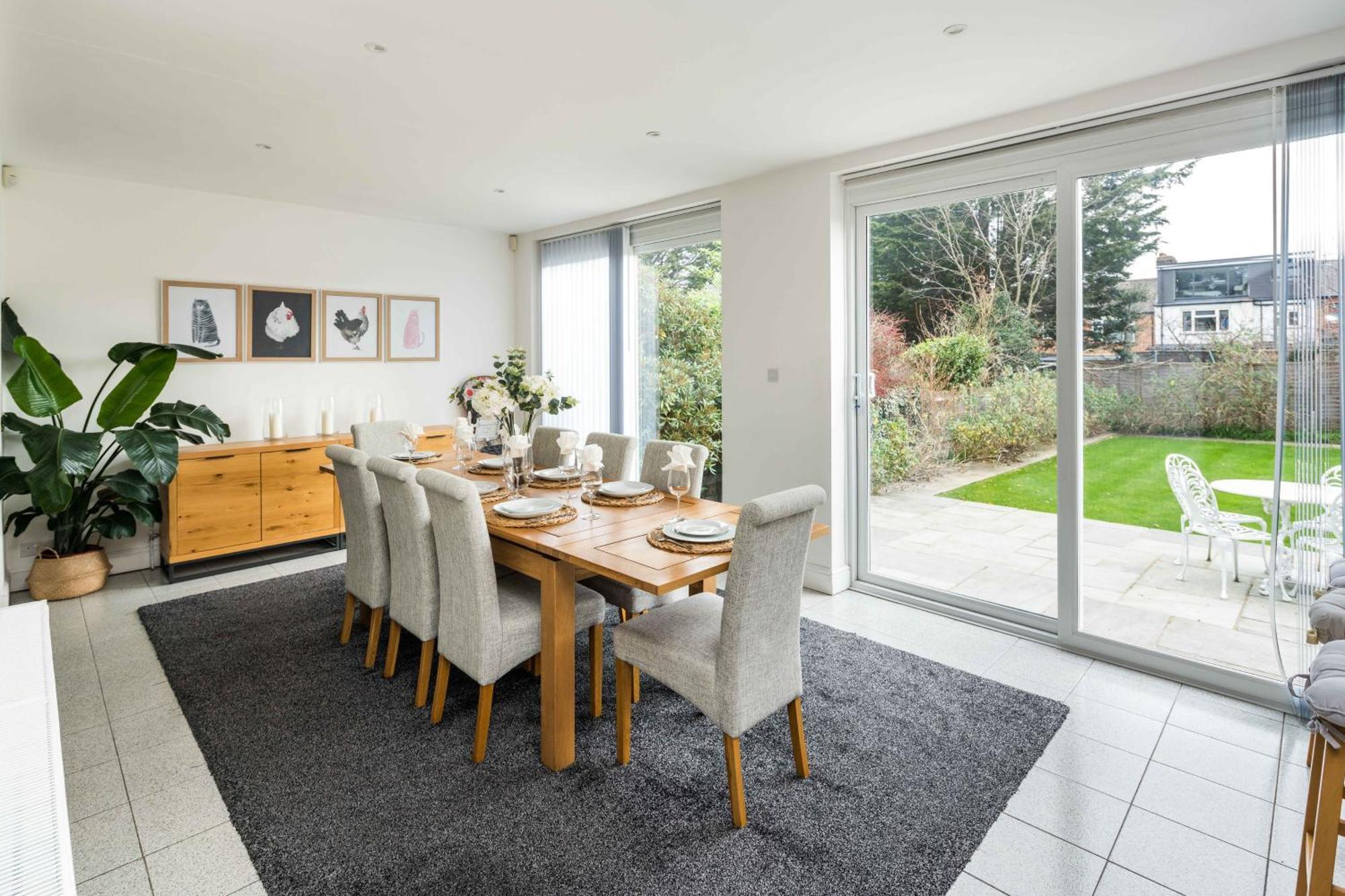 Contemporary 5 Bedroom With Garden North Finchley Casa de férias