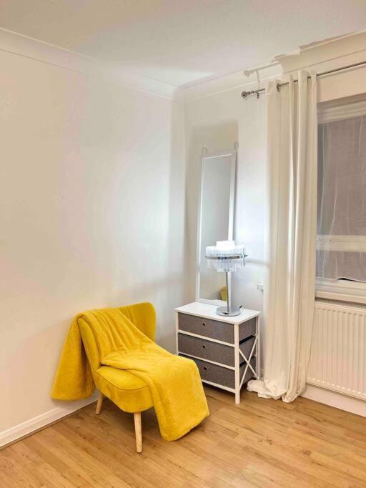Luxury Superkingsize Bed In * Londres
