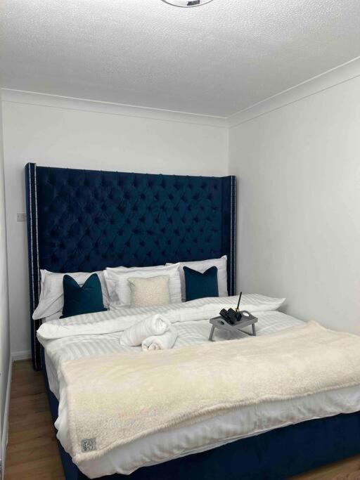 Luxury Superkingsize Bed In * Londres