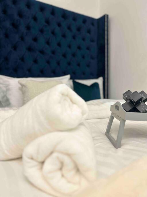 Luxury Superkingsize Bed In Guest house London