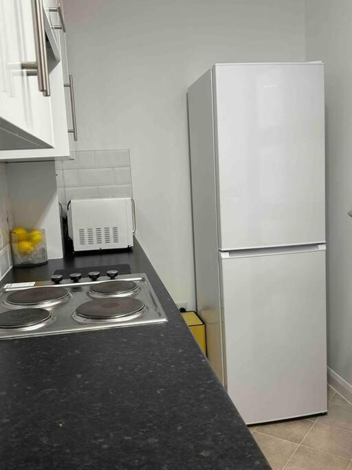 Luxury Superkingsize Bed In Guest house London