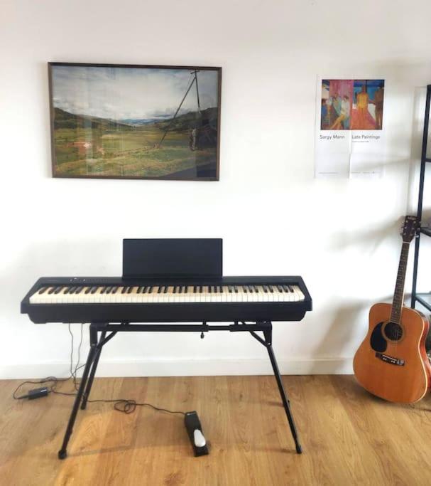 Big 2 Bedroom Flat Overlooking Canal & Park Londres