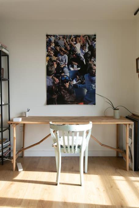Big 2 Bedroom Flat Overlooking Canal & Park Londres