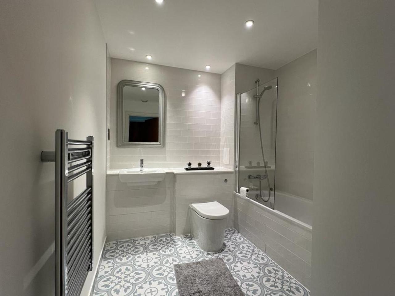 Delightful & Spacious Flat In - Peckham Apartamento *