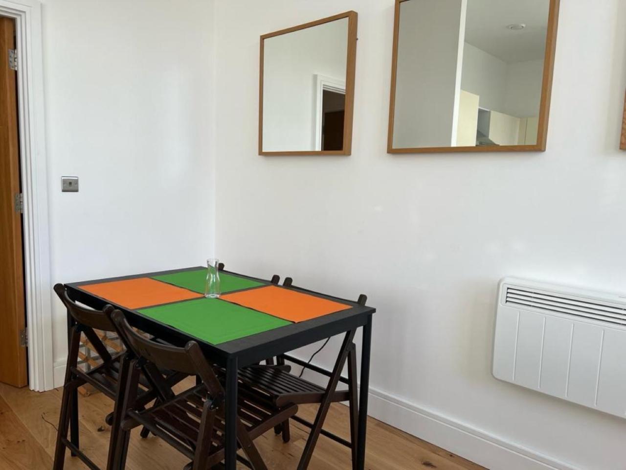 Apartamento Delightful & Spacious Flat In - Peckham Londres