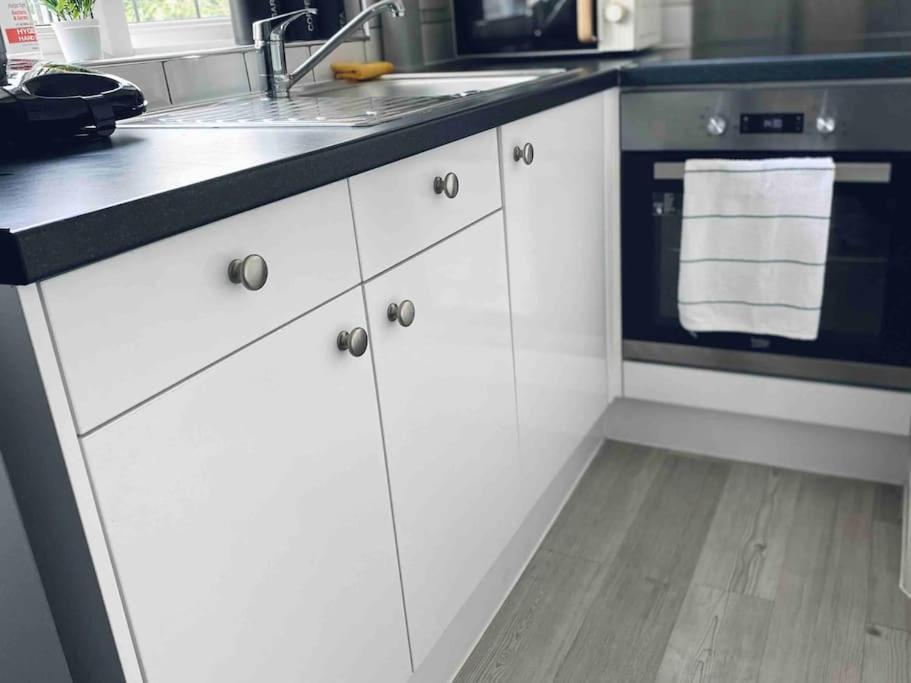 Charming 30min To Apartment London