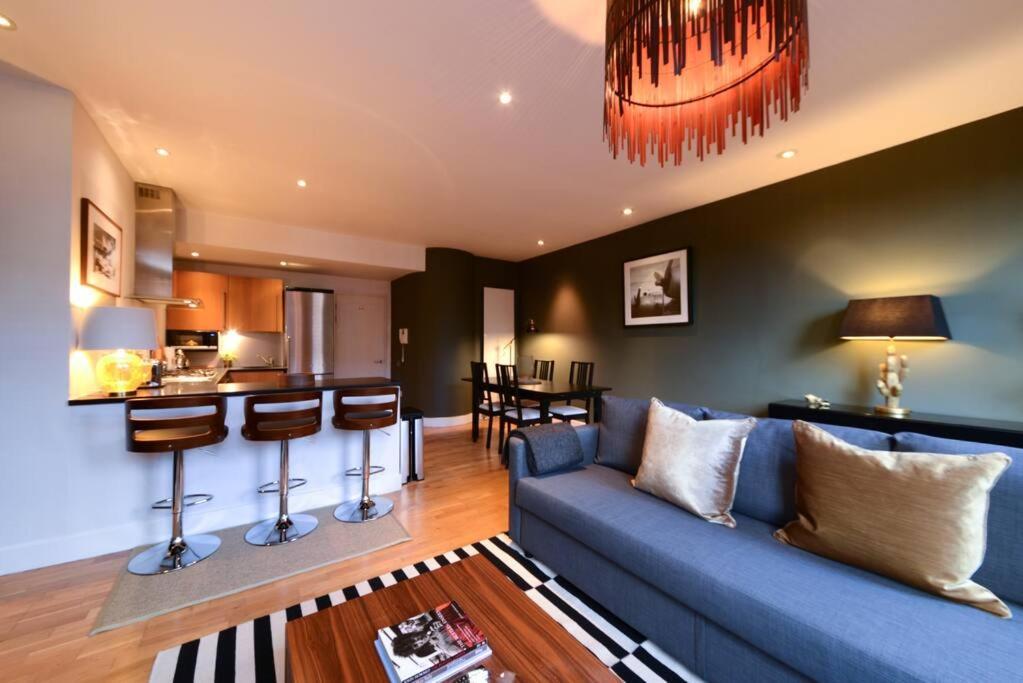 Mr2 - Charming 1 Bed Apartment, Munster Village Appartement