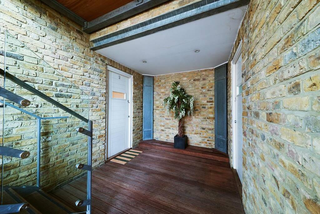 Mr2 - Charming 1 Bed Apartment, Munster Village Appartement Londres