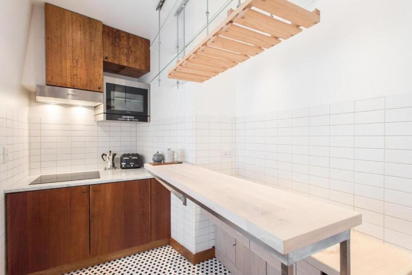 Apartment The Leicester Square By Hok Living