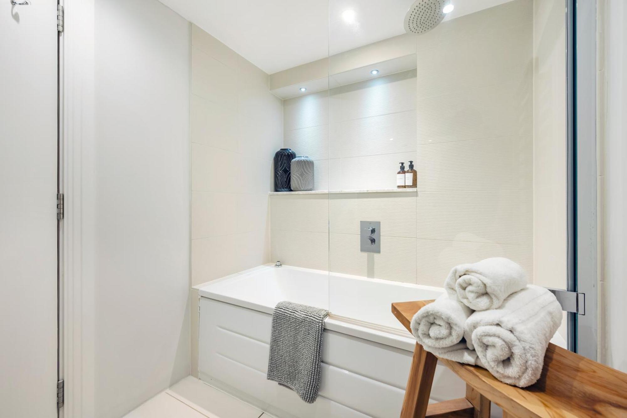 Apartamento Aircon 2 Bedr, 3 Beds, 2 Bath Covent Garden, Subway Londres