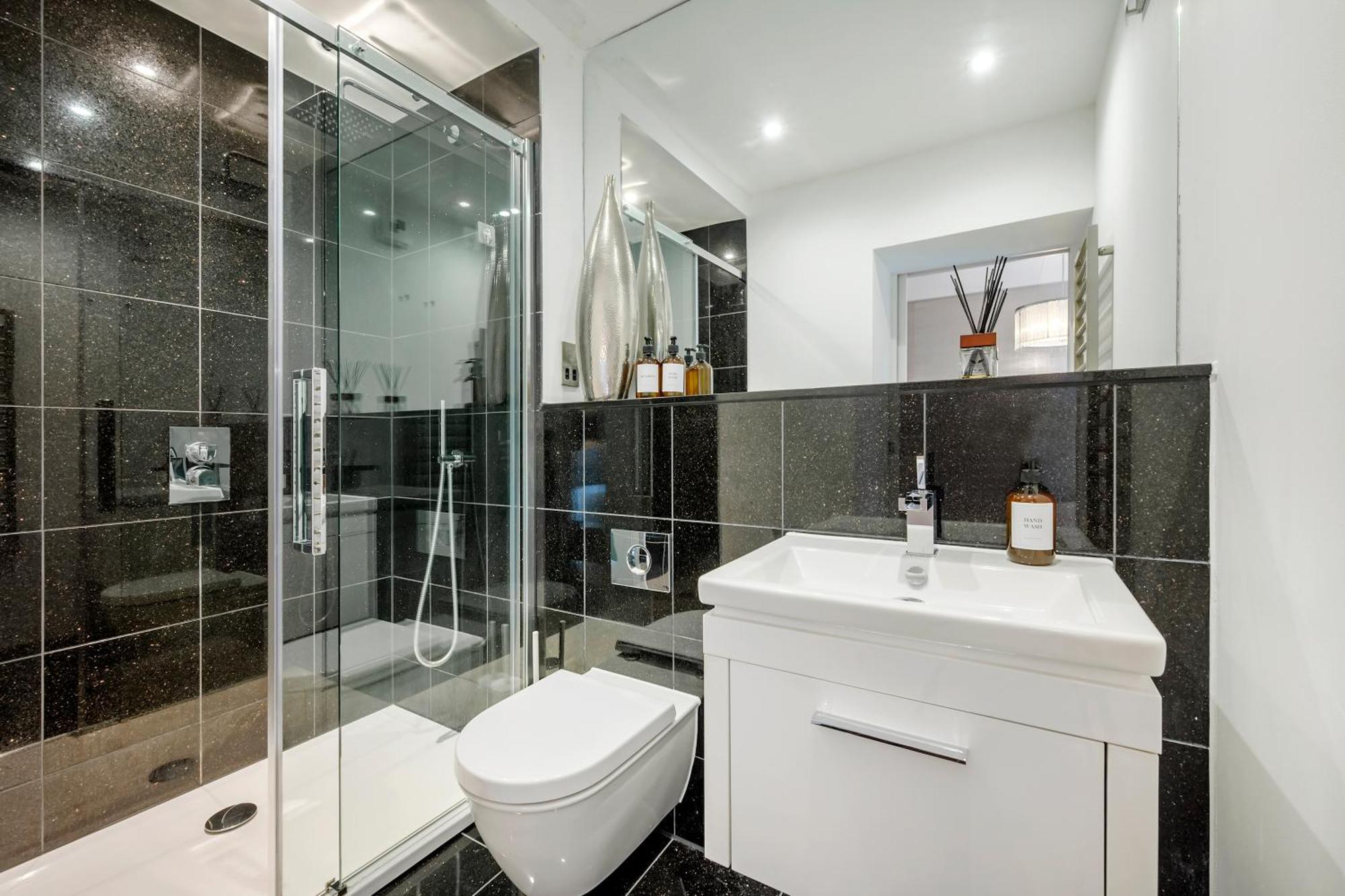 Aircon 2 Bedr, 3 Beds, 2 Bath Covent Garden, Subway Apartamento Londres