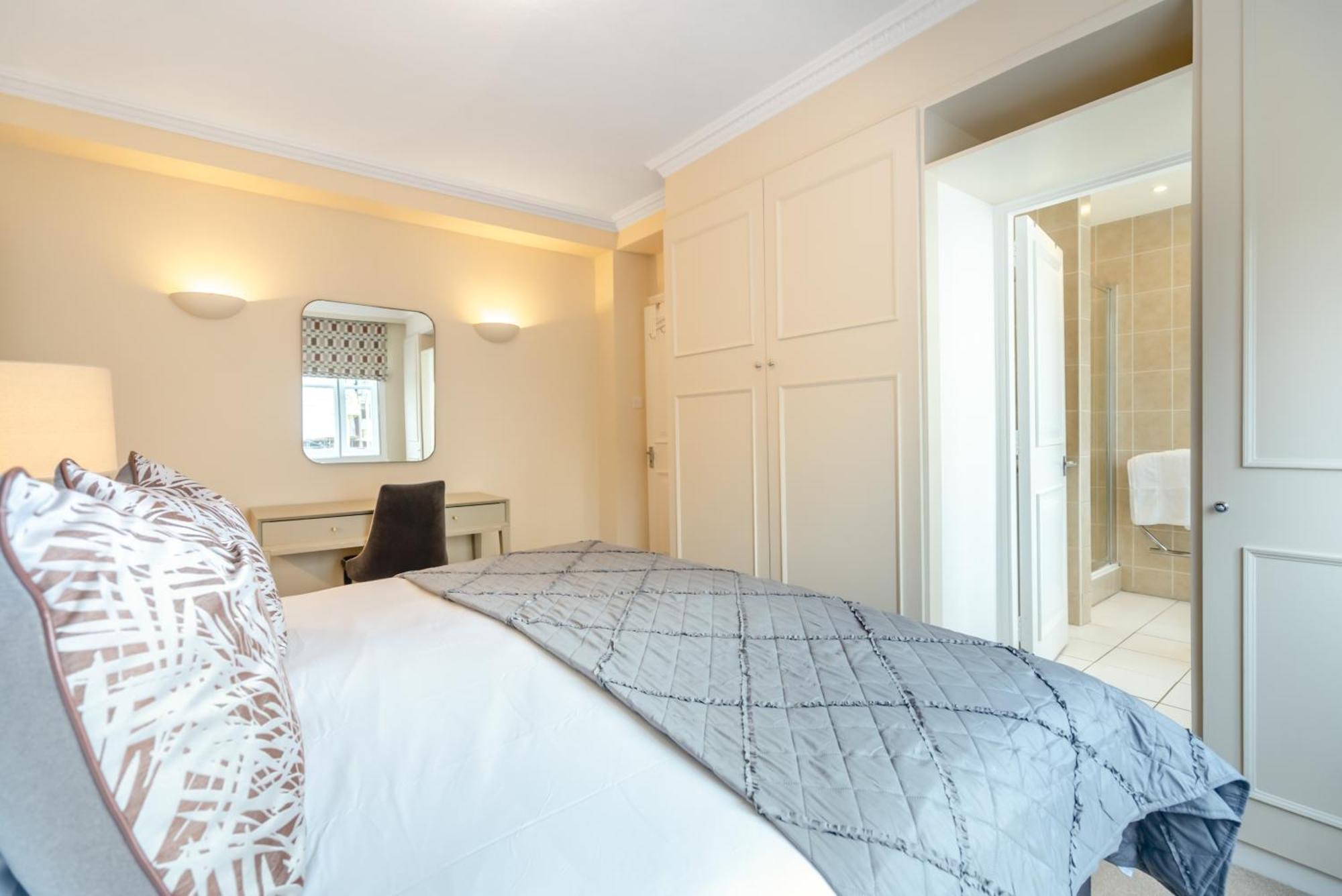 Apartment Hill Street Mayfair London