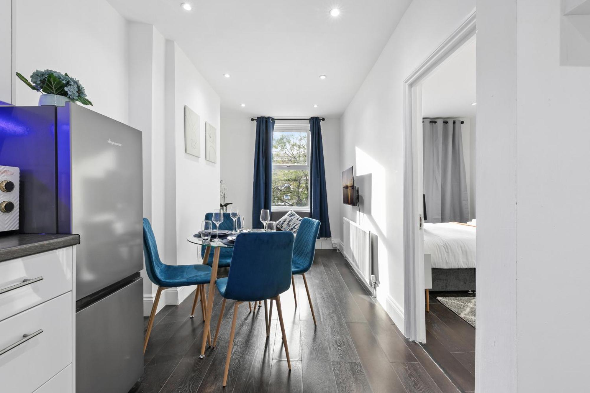 Apartamento Cosy 1 & 2 Bedroom Zone 1 *