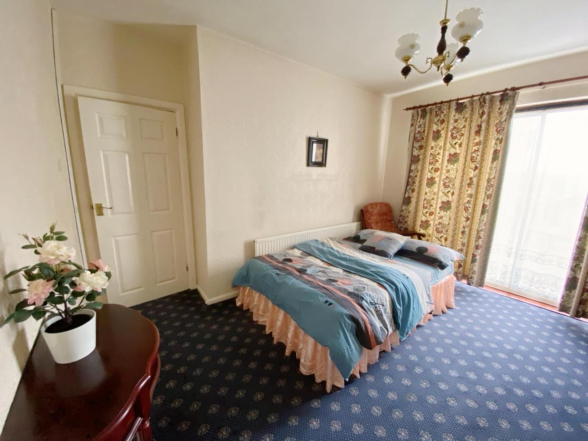 Barking House Sleeps 11 - Parking - Train Tube - Airport Сasa de vacaciones