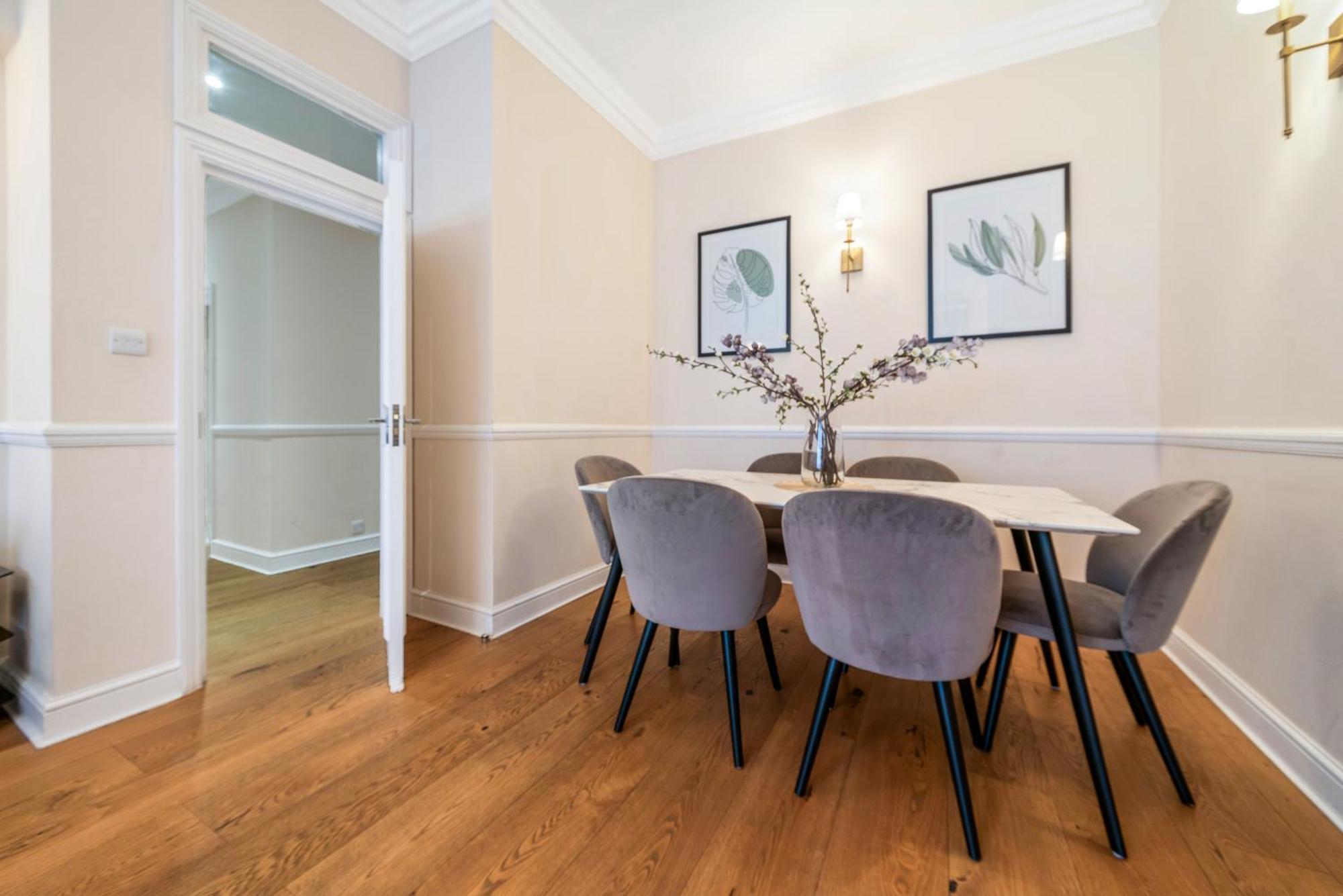 Spectacular 3 Bed In Berkeley Sq Mayfair Londres