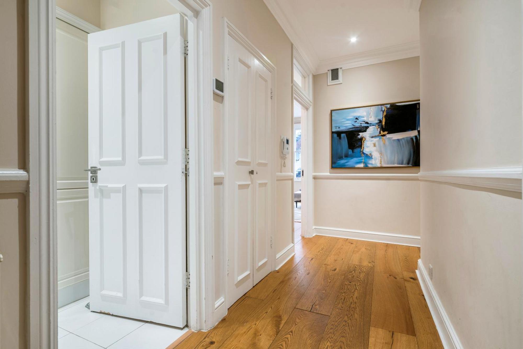 Spectacular 3 Bed In Berkeley Sq Mayfair Apartamento