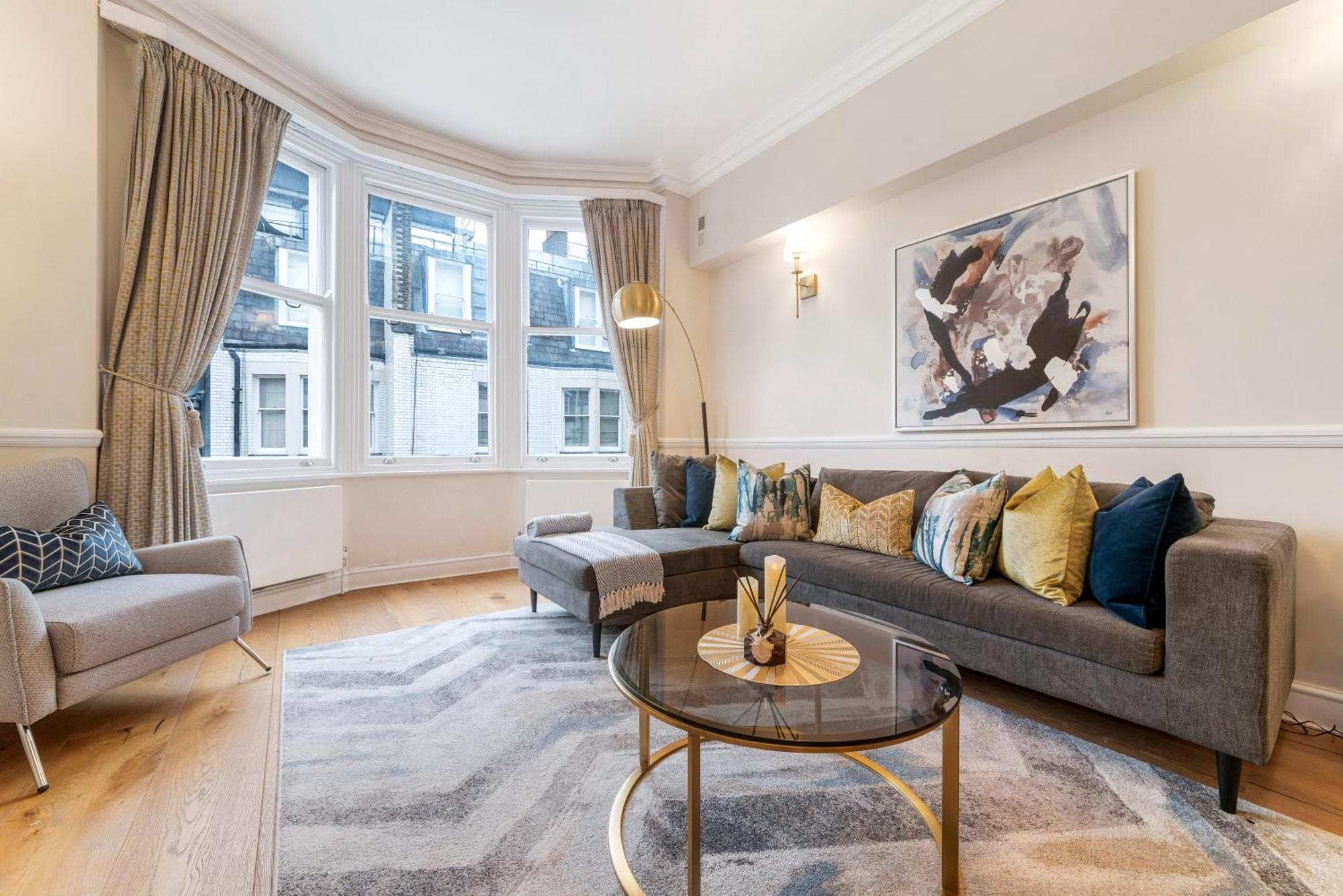 Spectacular 3 Bed In Berkeley Sq Mayfair * Londres