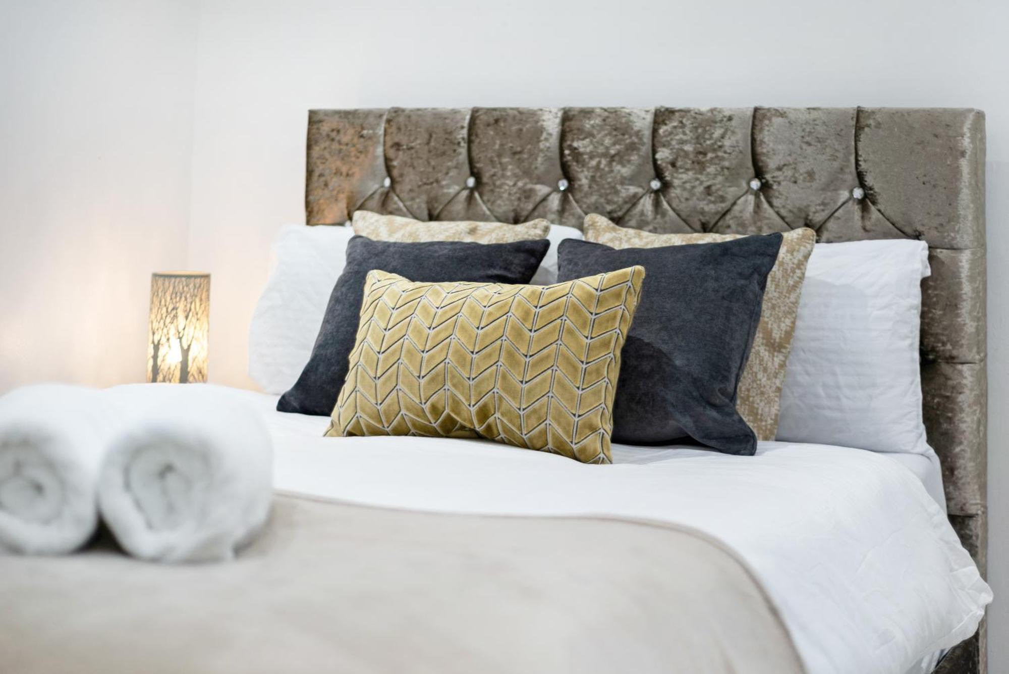 2bd Flat Opp Harrods - Sleeps 5 * London