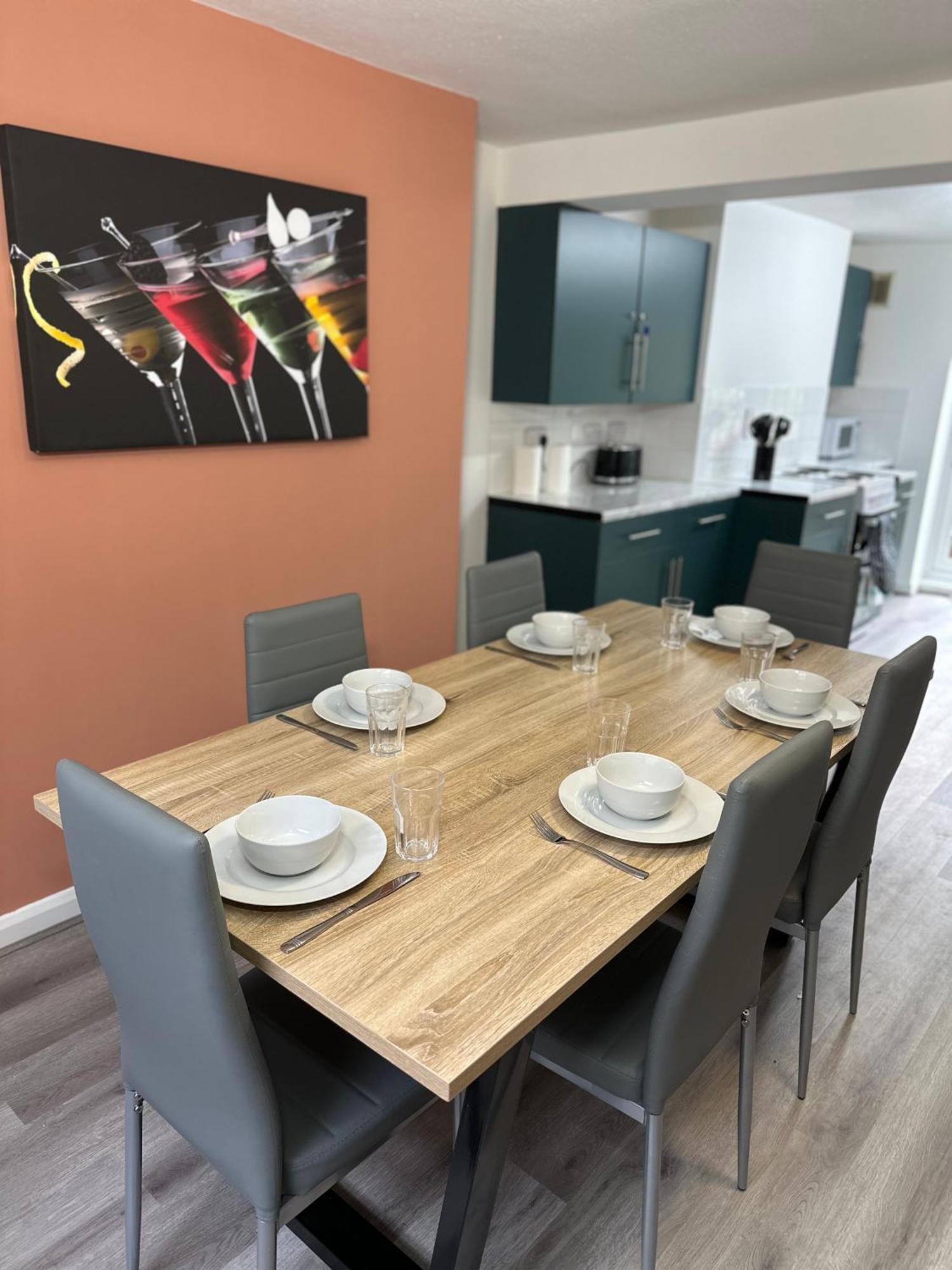 Newly Decorated 5-bed Hackney Townhouse Сasa de vacaciones *