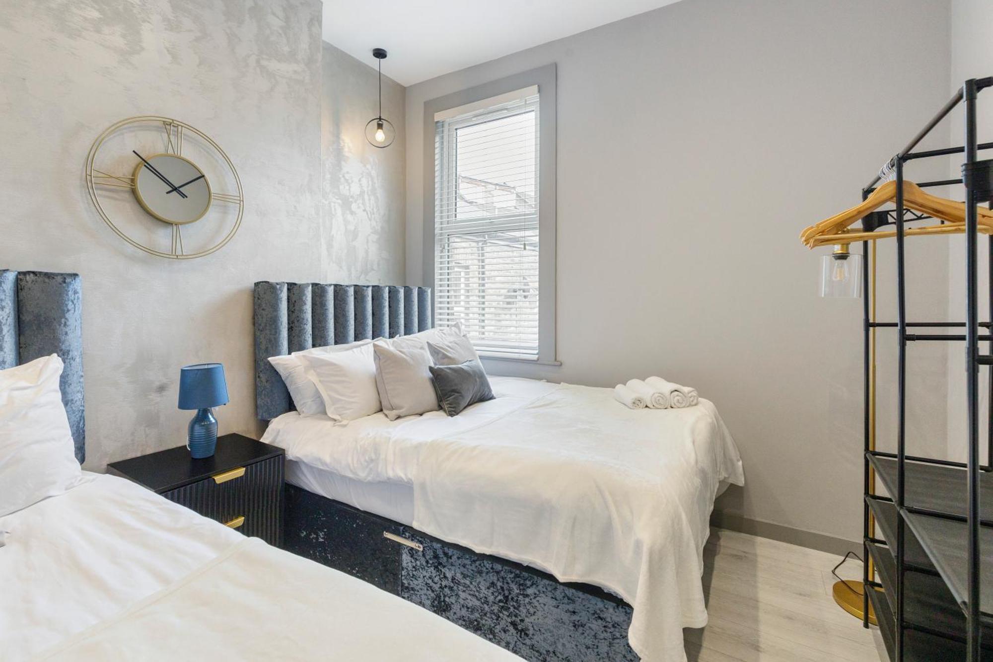 Wembley Luxury 3 Bedroom Apartment London