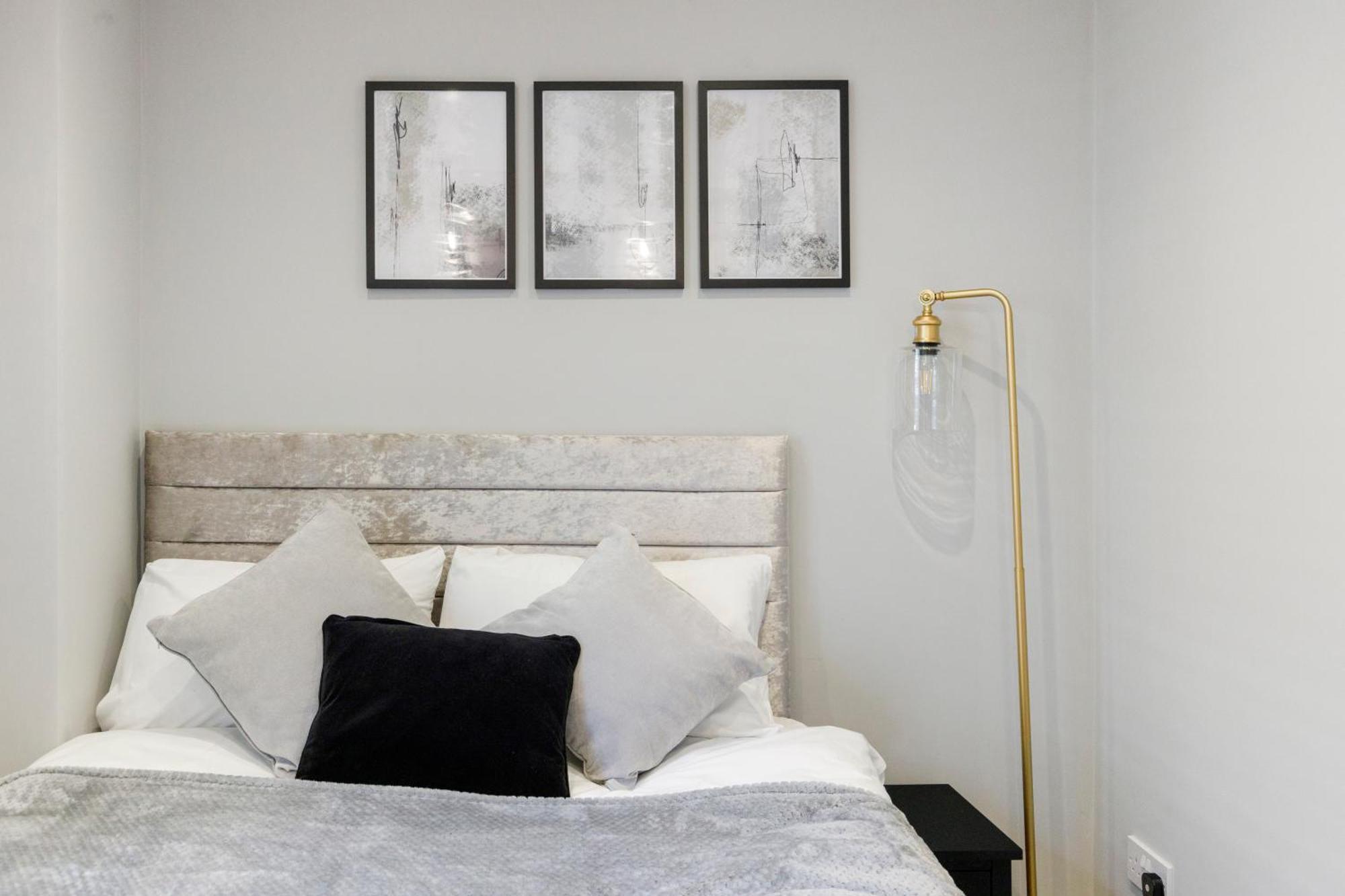 Apartment Wembley Luxury 3 Bedroom London