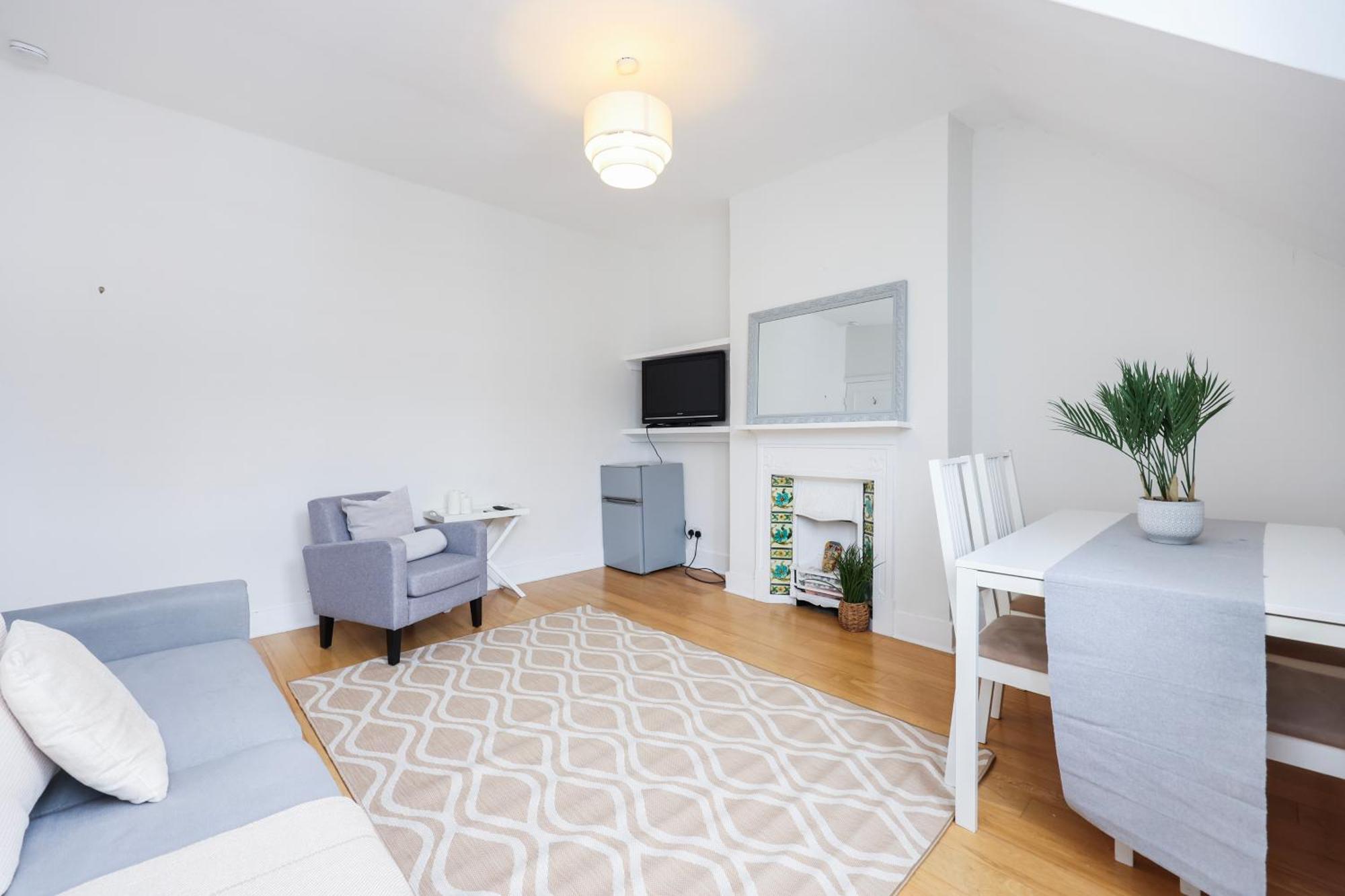 Stylish In Putney Appartement