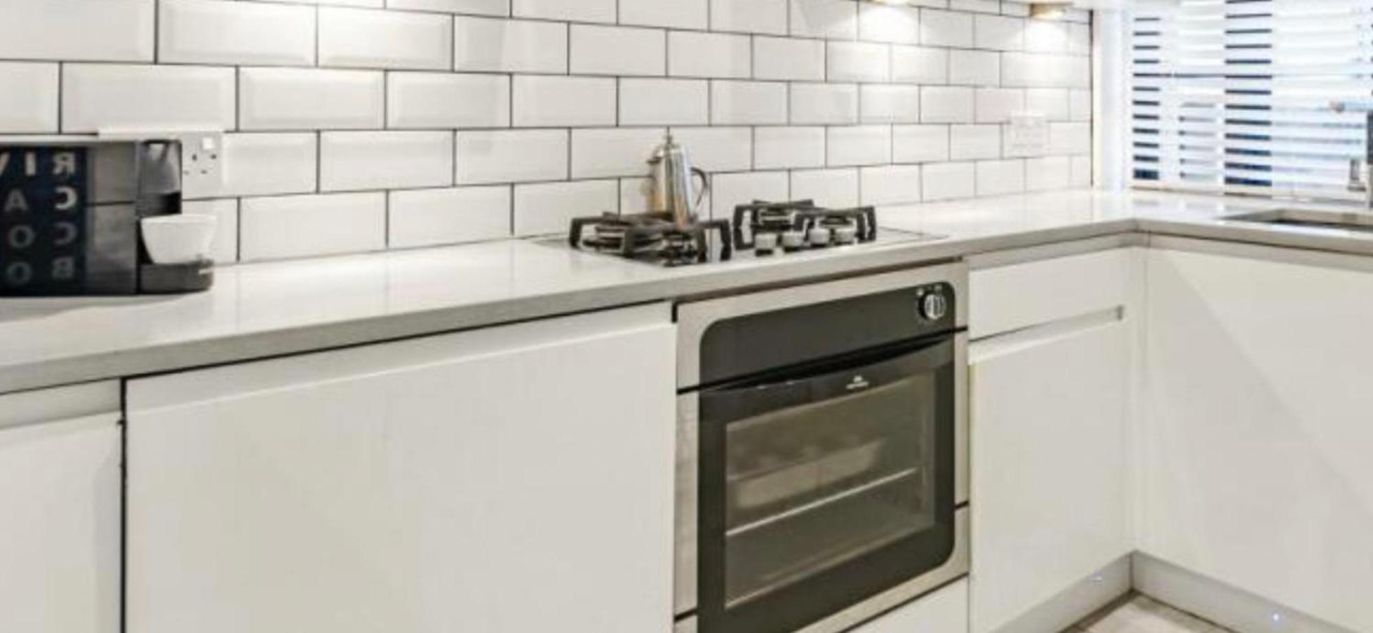 Appartement Tower Bridge, Boutique, Shad Thames Butlers Wharf Secure Parking , Balcony View Of Shard, Luxury With Van Parking Upto 4 Vans Ideal For Builders Shopfitters Secure Cctv