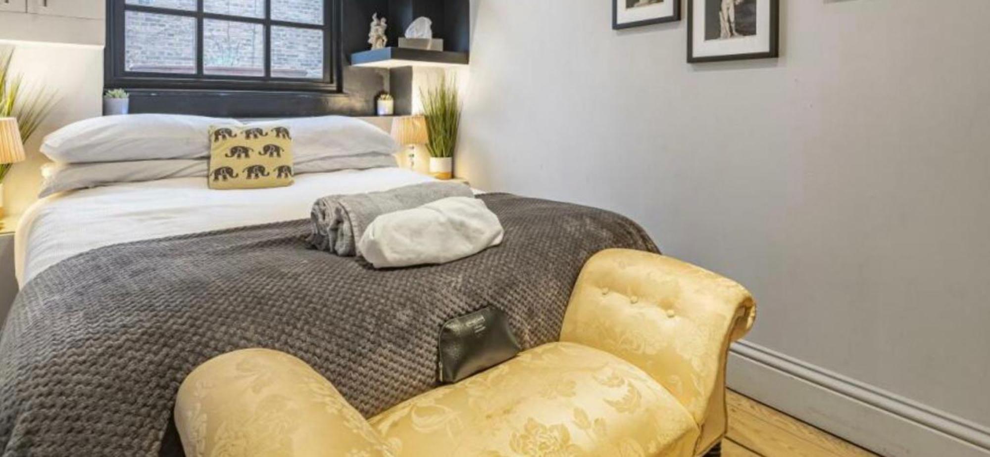Tower Bridge, Boutique, Shad Thames Butlers Wharf Secure Parking , Balcony View Of Shard, Luxury With Van Parking Upto 4 Vans Ideal For Builders Shopfitters Secure Cctv