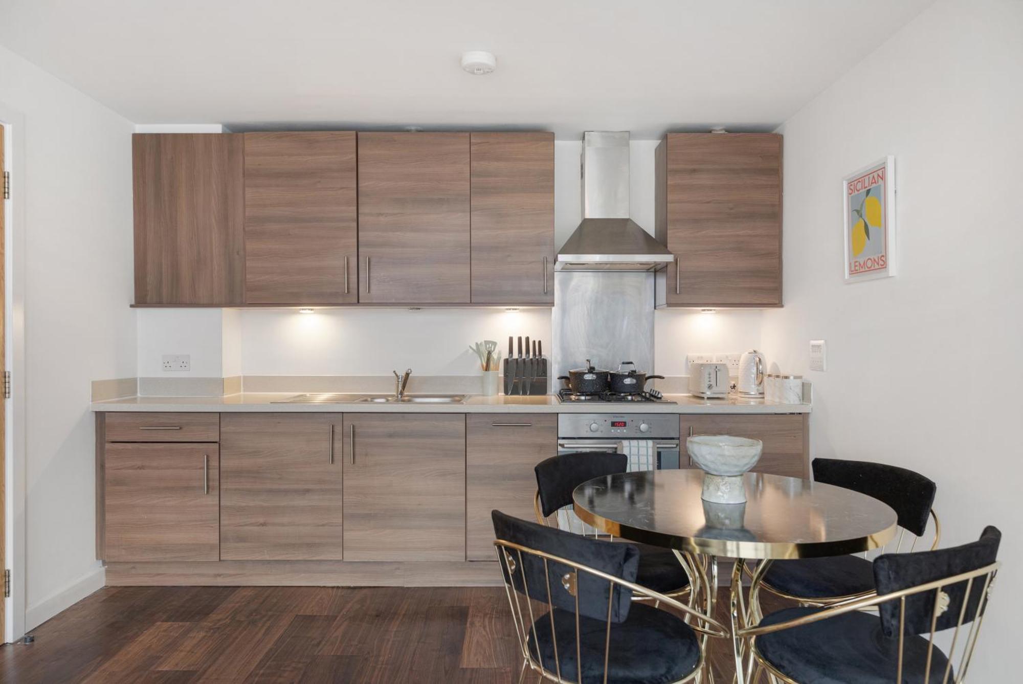 Lift & Free Parking, Modern 1 Bed Flat In Shoreditch Next To Train Station Apartamento *