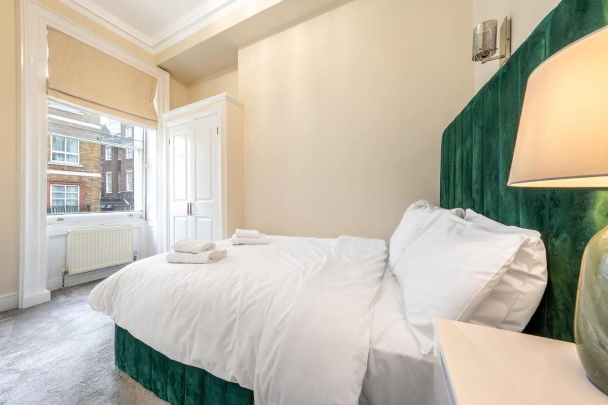 Apartment Mayfair Residences