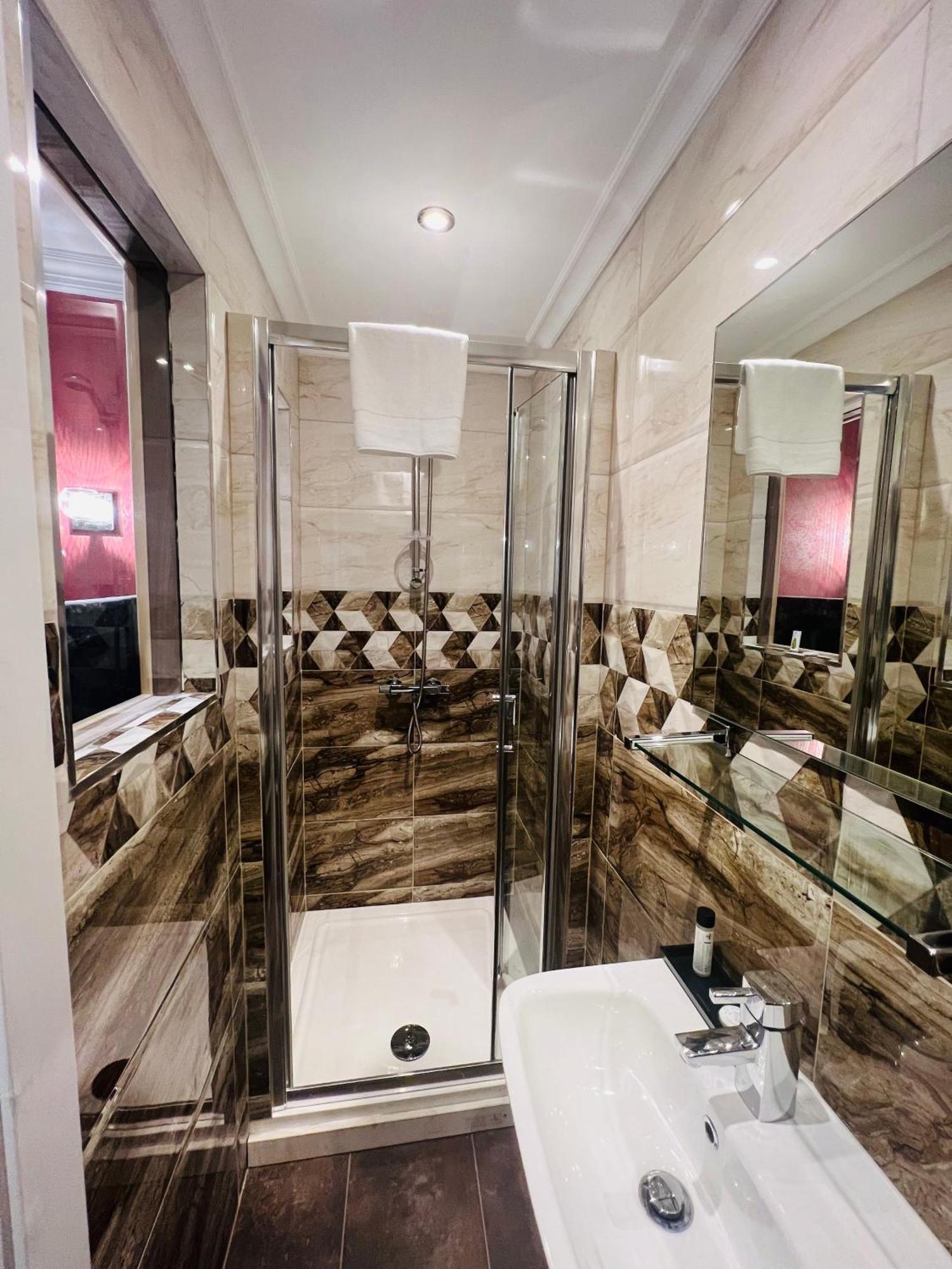 Private Room@leicestersquare In A Shared Flat Séjour chez l'habitant Londres
