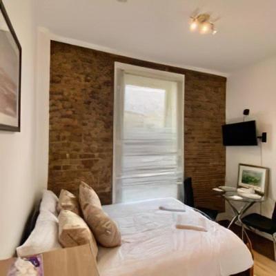 One Bed Studio In Central