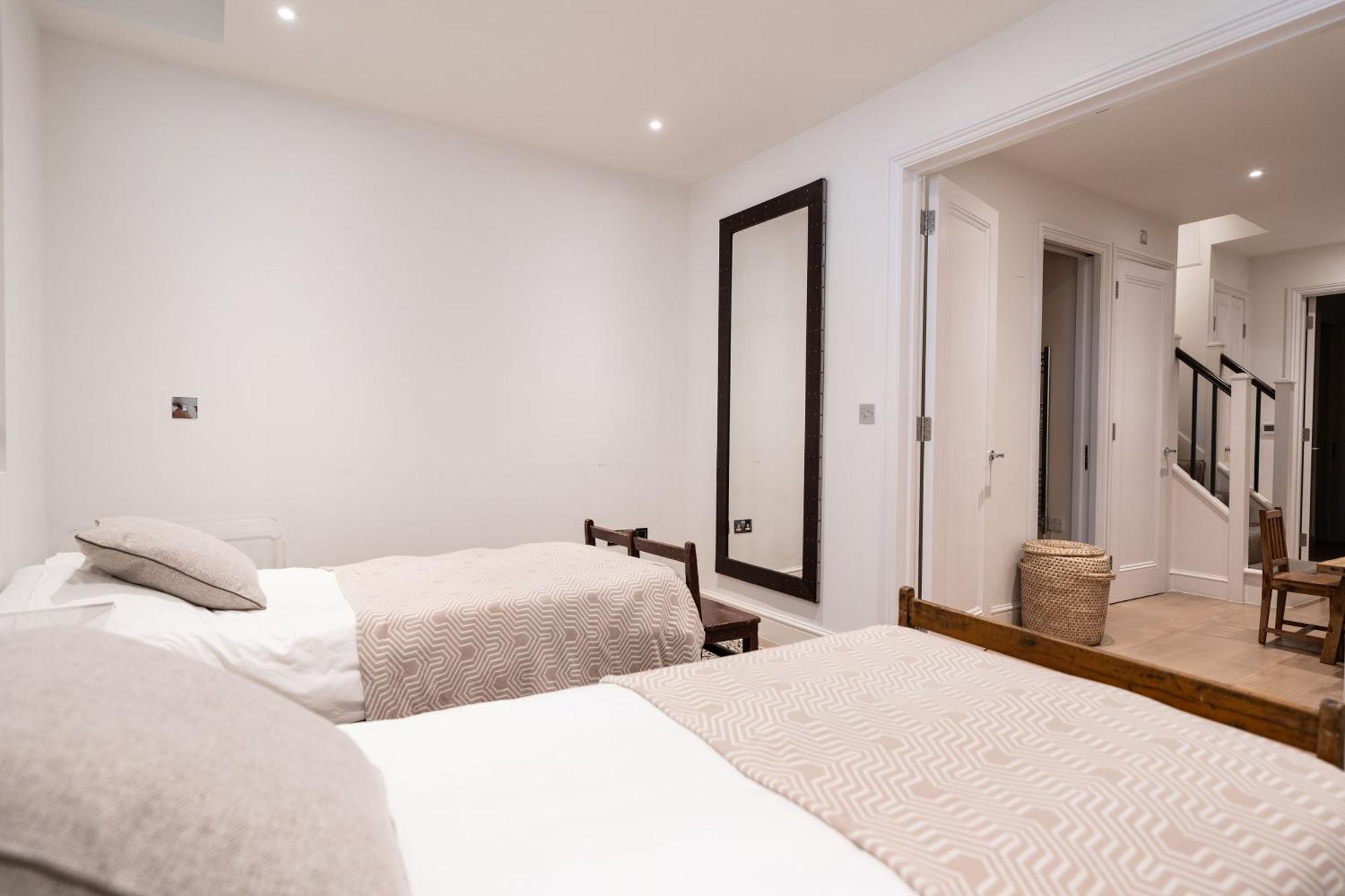 The Chelsea Place - Lovely 4bdr House With Terrace Appartement *