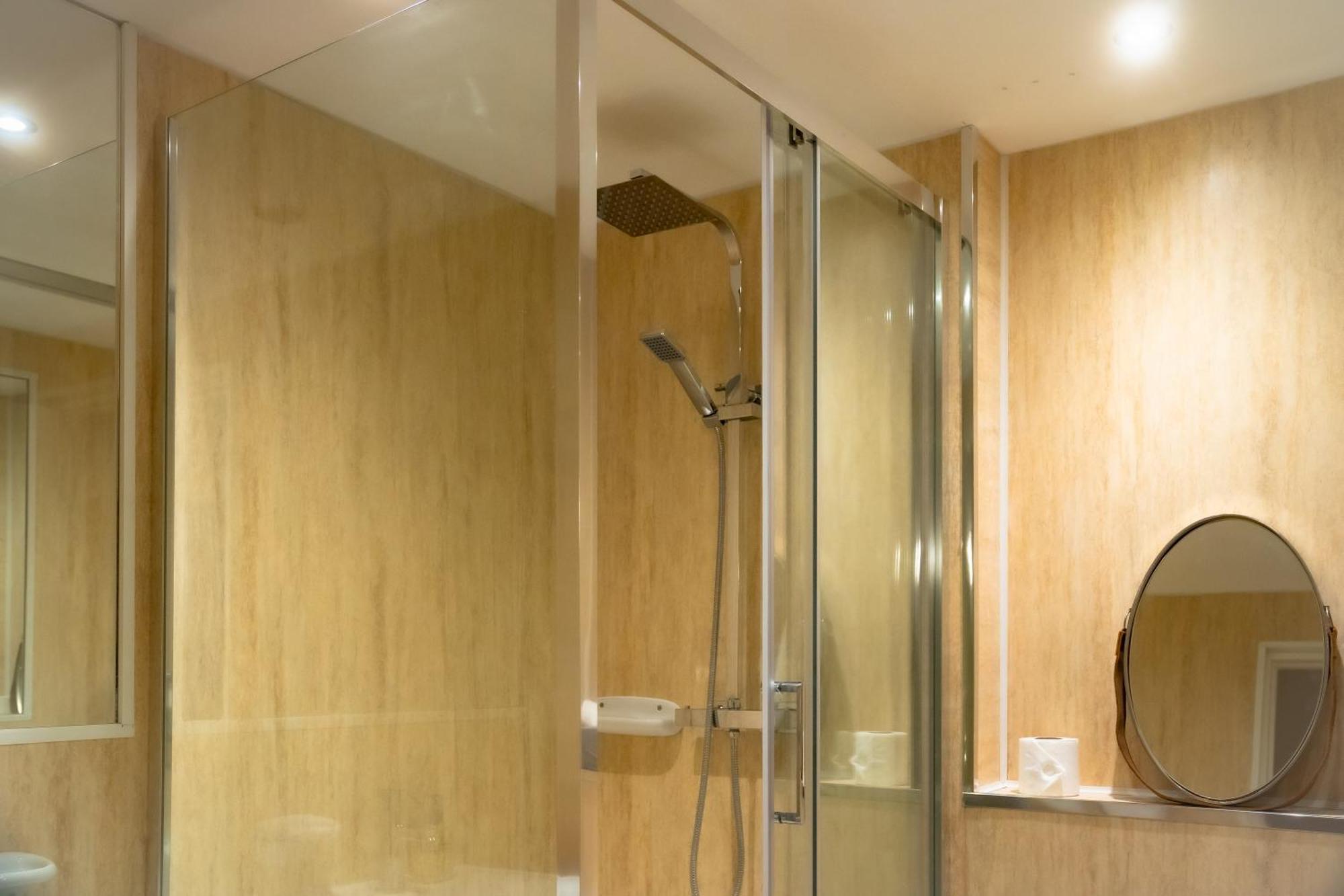Loft Style Near O2, Abba Voyage, Excel *