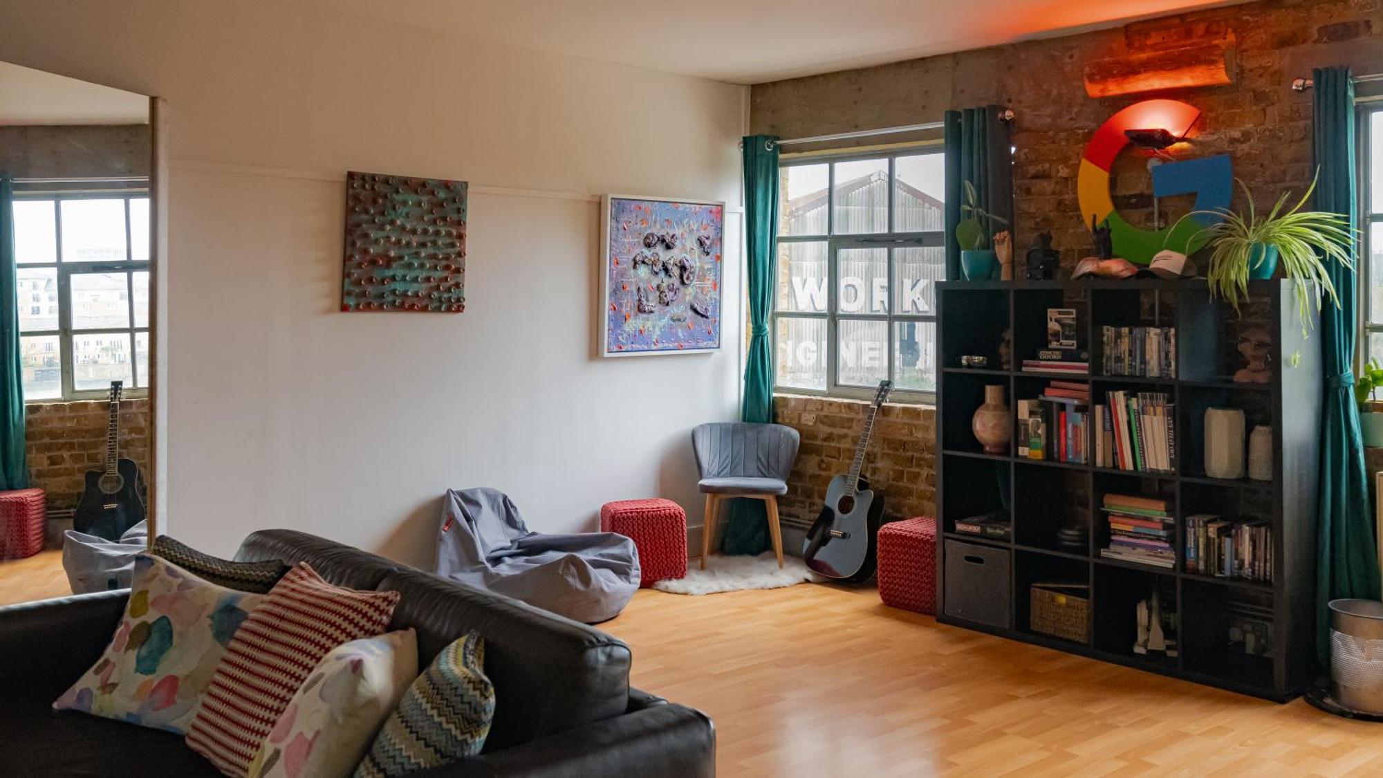 Apartment Loft Style Near O2, Abba Voyage, Excel London