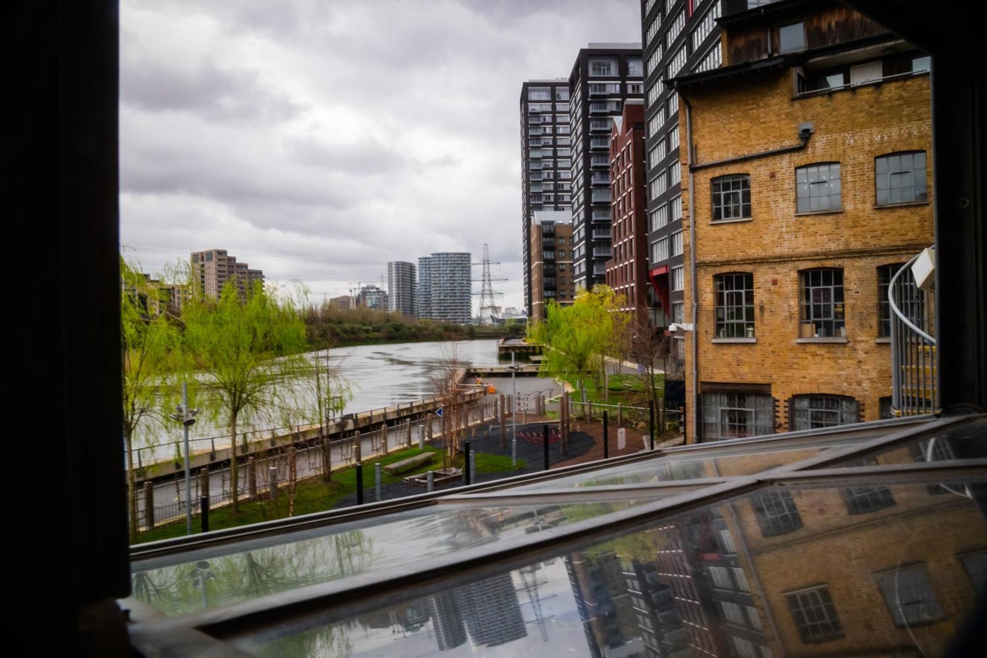 Loft Style Near O2, Abba Voyage, Excel Apartment