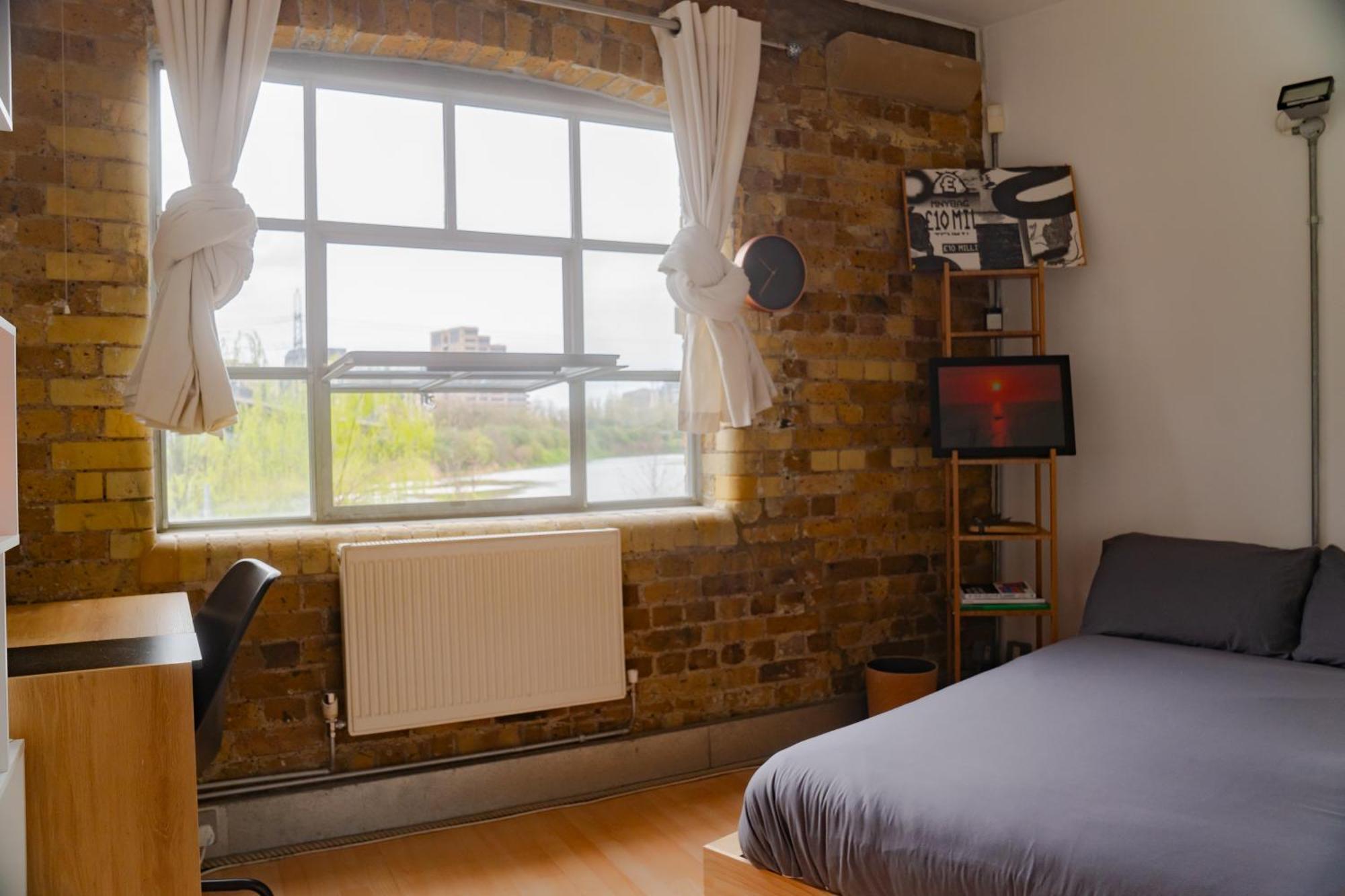 Loft Style Near O2, Abba Voyage, Excel Apartment *
