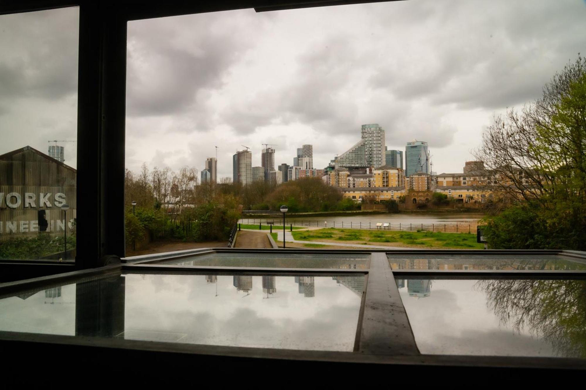 Apartment Loft Style Near O2, Abba Voyage, Excel London