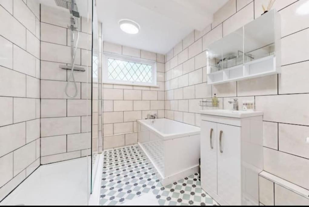 Modern 4 Bedroom In Kings Cross With Garden * Londres