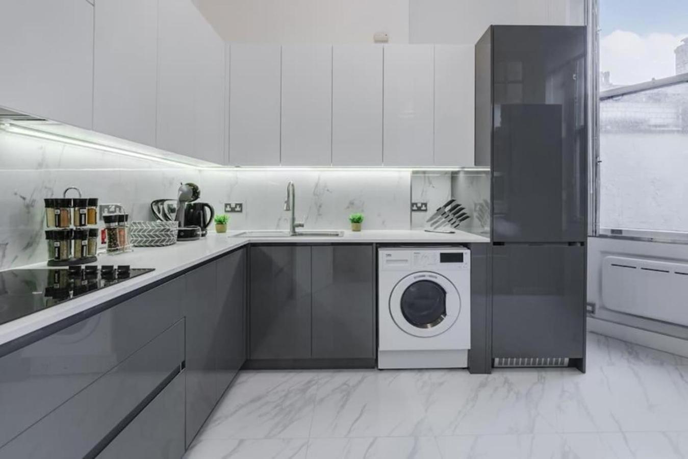 Harley Street Spectacular With High Ceilings, High Luxury Apartamento