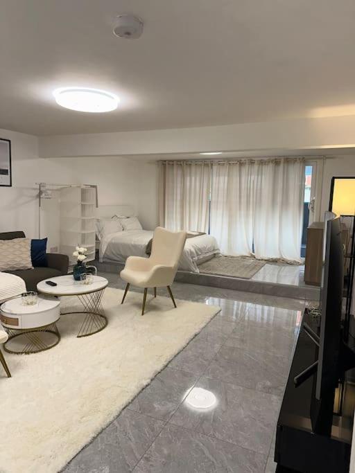 Central Entire Studio Apartamento *