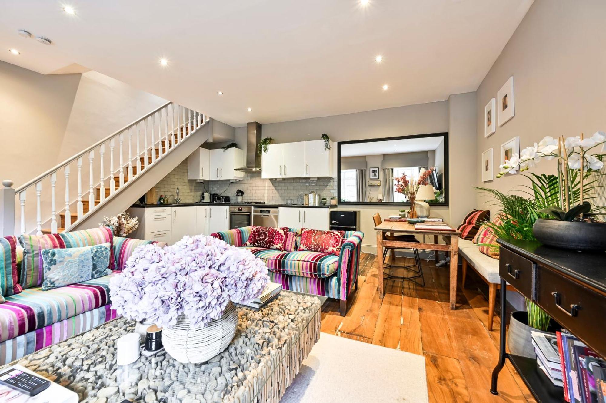 Apartment Magnificent 2 Bed Hyde Park Mews House London